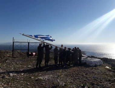 Αγαθονήσι: Κυματίζει και πάλι η ελληνική σημαία